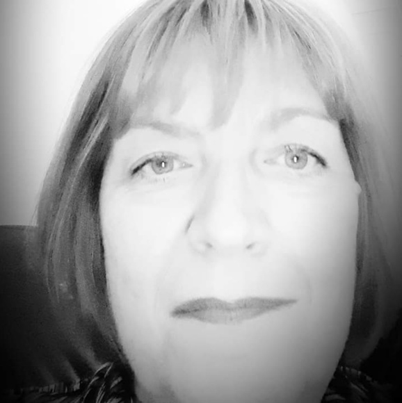 Meet your Posher, Lucy - Picture 1 of 1